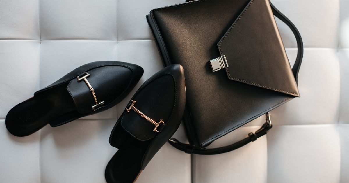 Clean Leather Bag